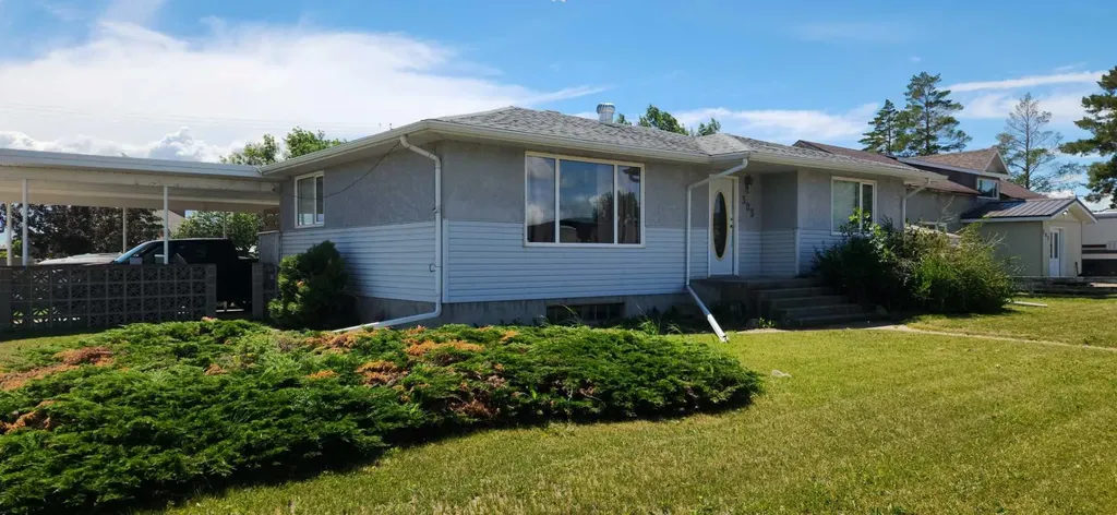 303 2 Avenue Vauxhall AB T0K 2K0