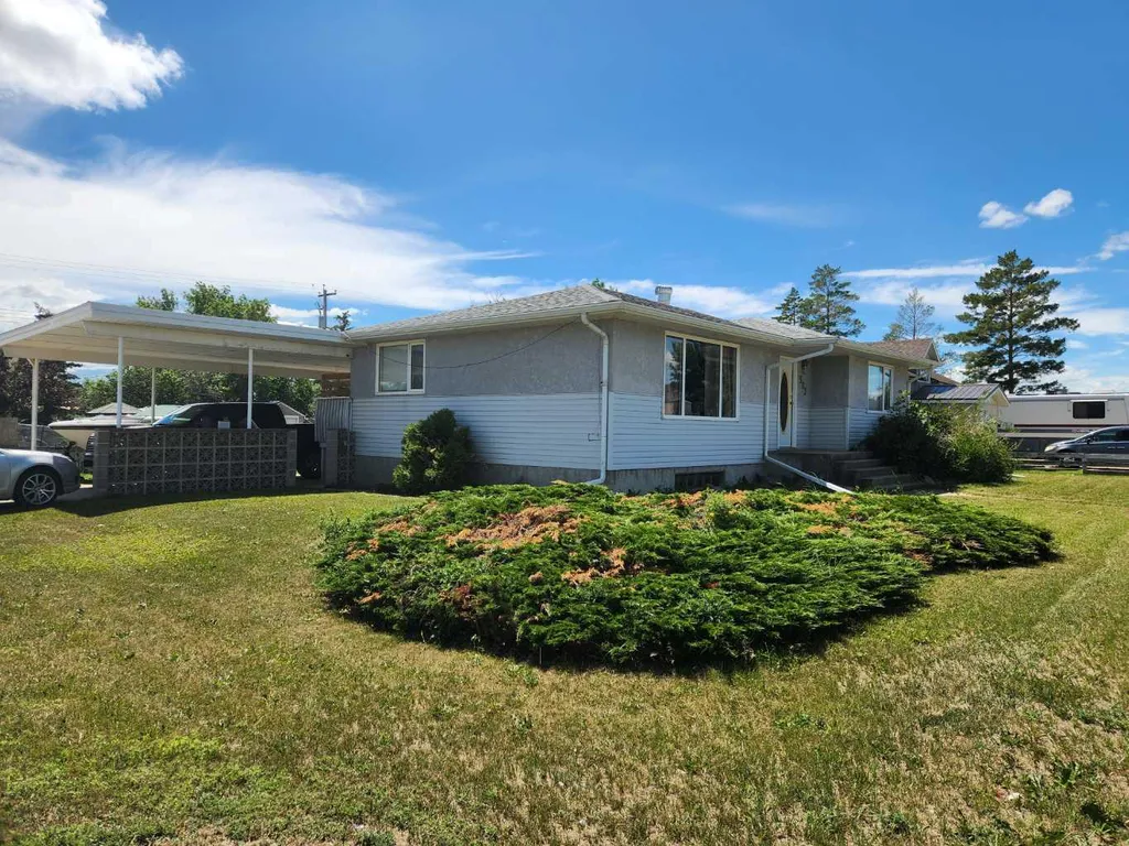 303 2 Avenue Vauxhall AB T0K 2K0