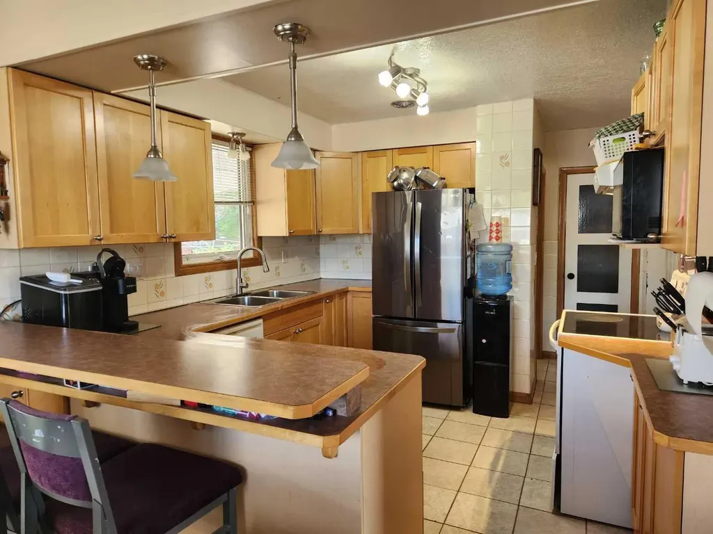 303 2 Avenue Vauxhall AB T0K 2K0