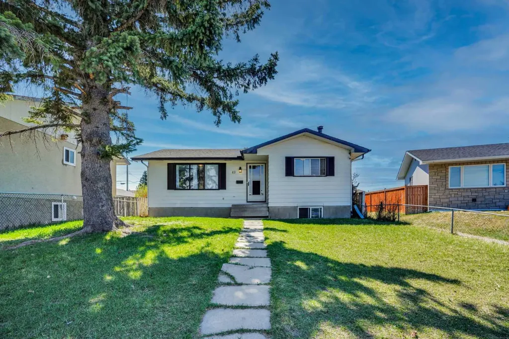 43 Maranda Close NE Calgary AB T2A 3E7