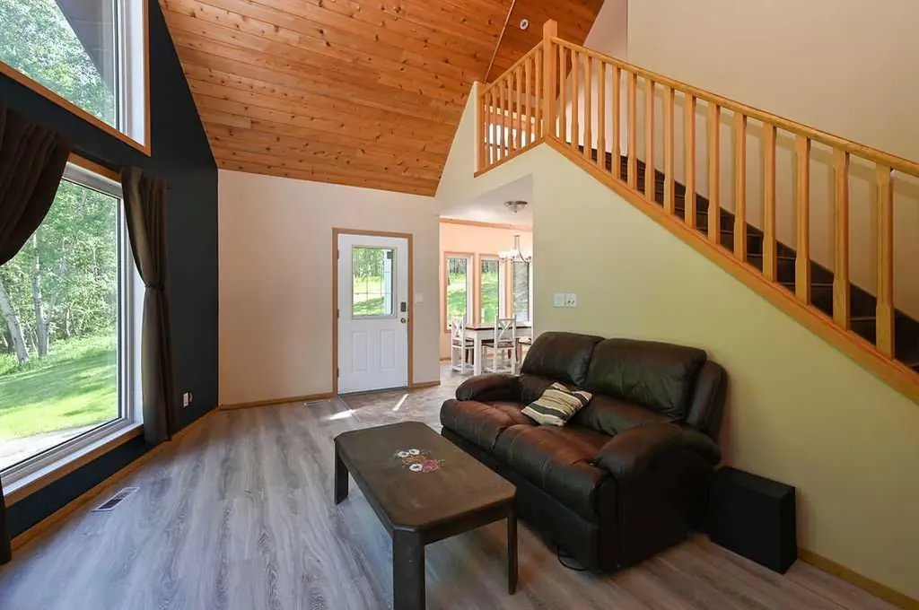 5, 661030 Range Road 223.2 Rural Athabasca County AB T9S 2B4