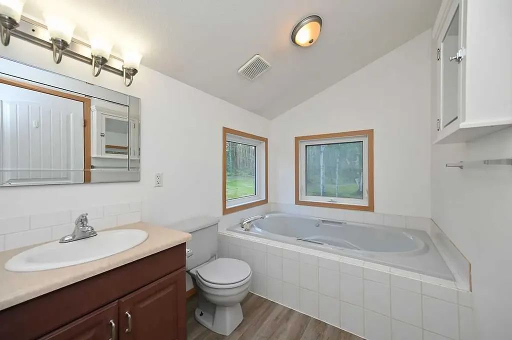 5, 661030 Range Road 223.2 Rural Athabasca County AB T9S 2B4