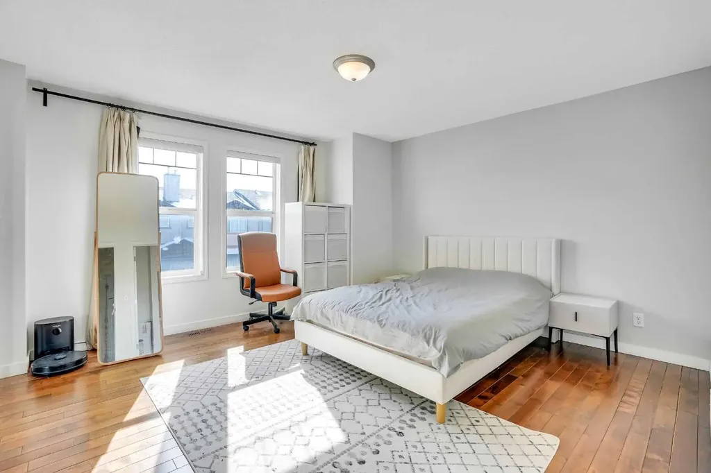 142 Panatella Park NW Calgary AB T3K 6K4