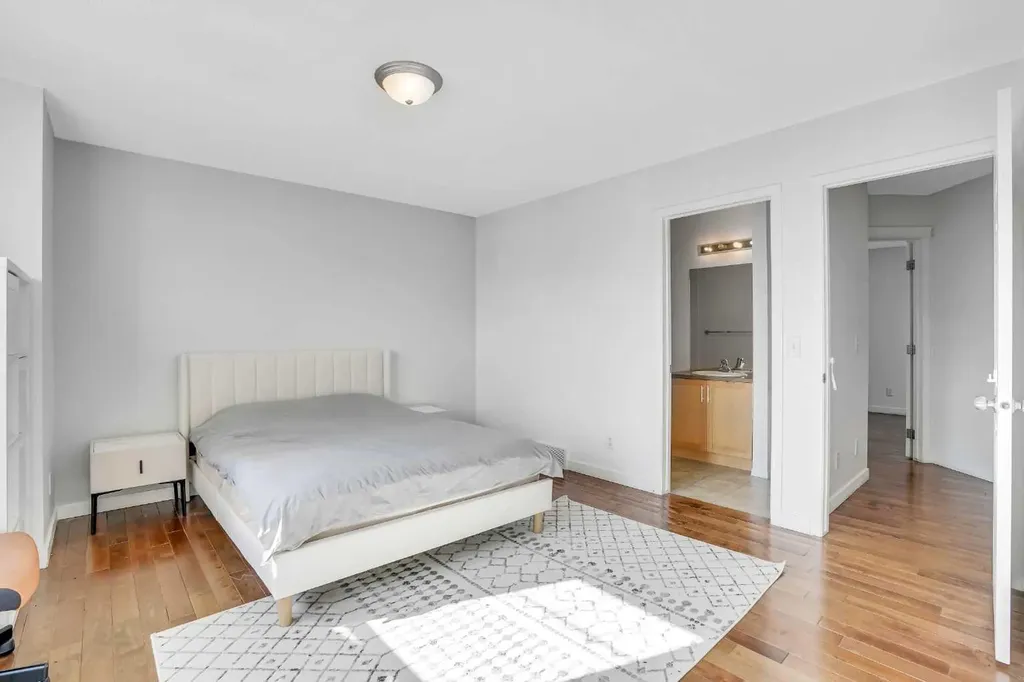 142 Panatella Park NW Calgary AB T3K 6K4