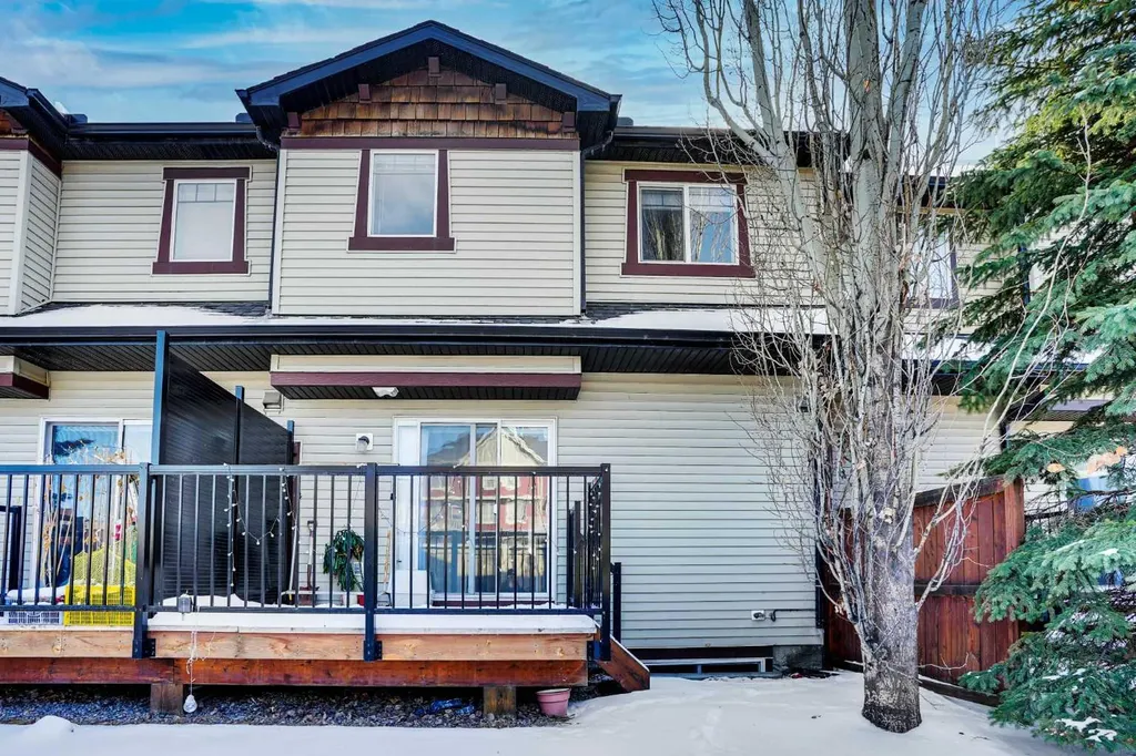 142 Panatella Park NW Calgary AB T3K 6K4