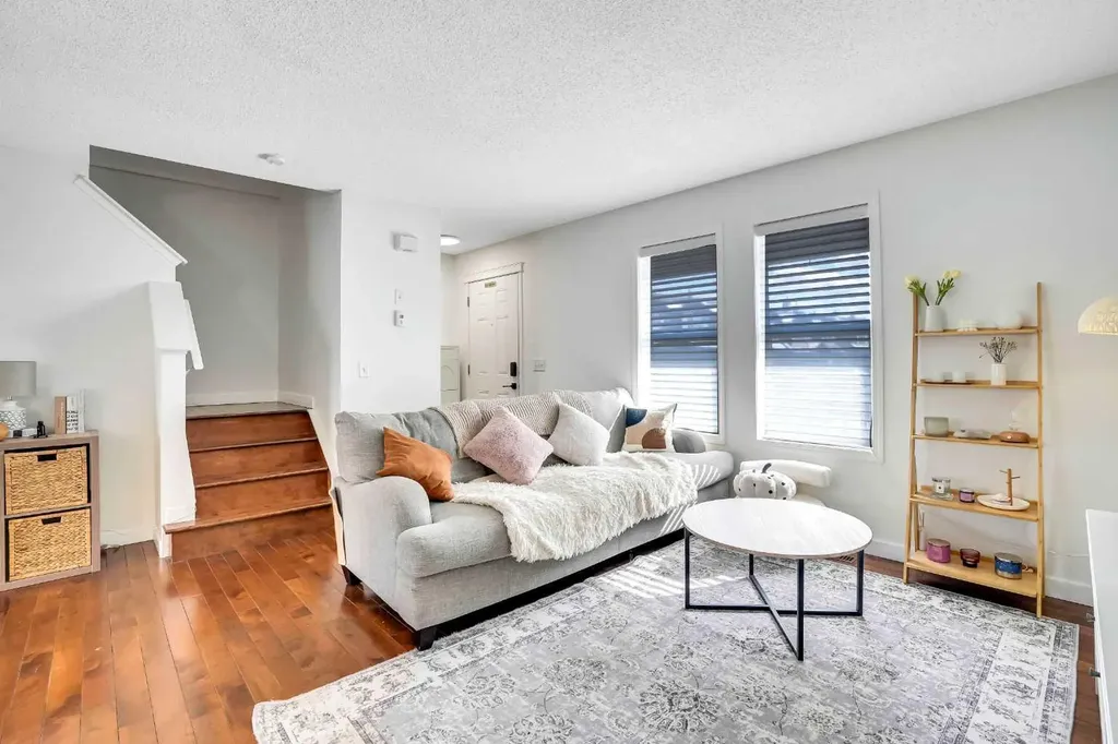142 Panatella Park NW Calgary AB T3K 6K4