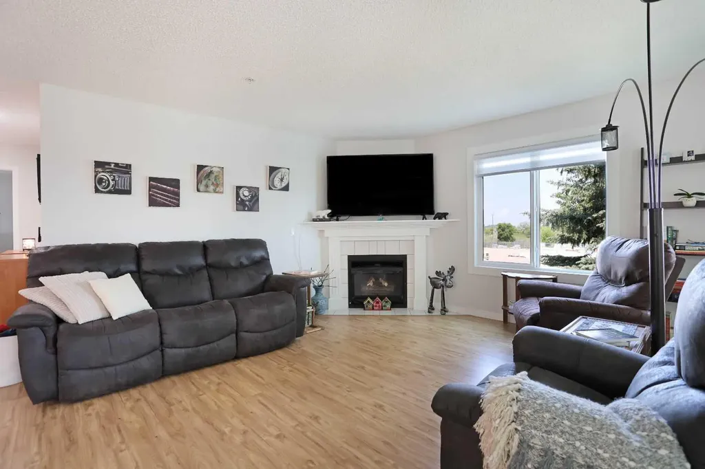 680 Cassils Road W Brooks AB T1R 1H7