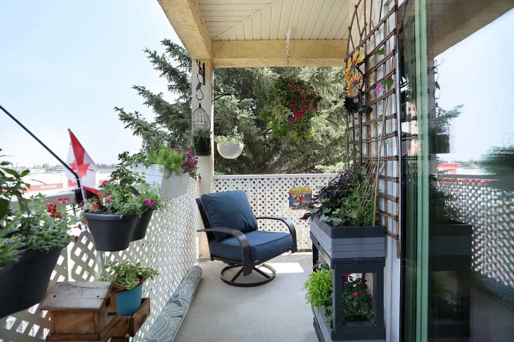 680 Cassils Road W Brooks AB T1R 1H7