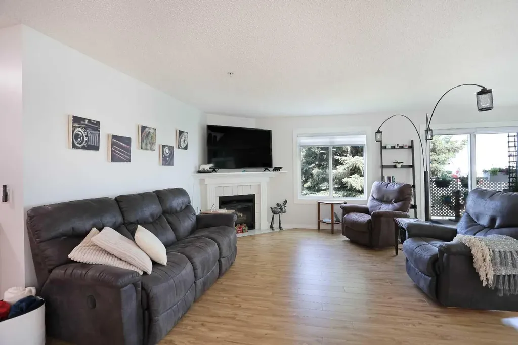680 Cassils Road W Brooks AB T1R 1H7