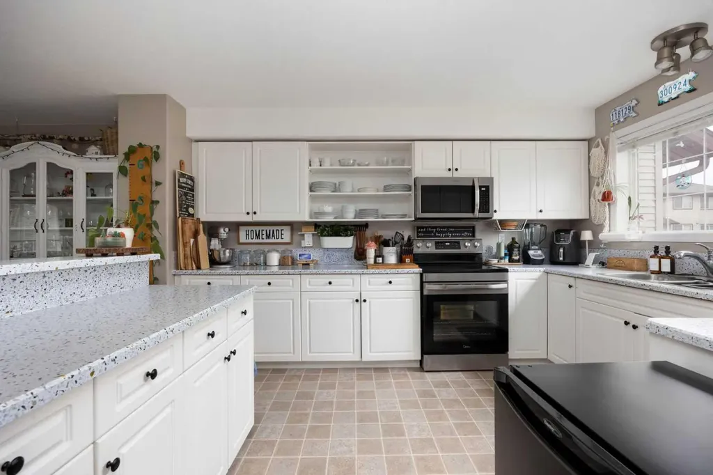 220 Swanson Crescent Fort Mcmurray AB T9K 2W5