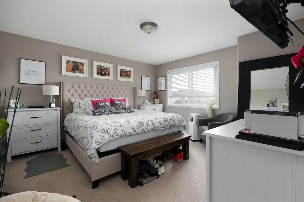 220 Swanson Crescent Fort Mcmurray AB T9K 2W5