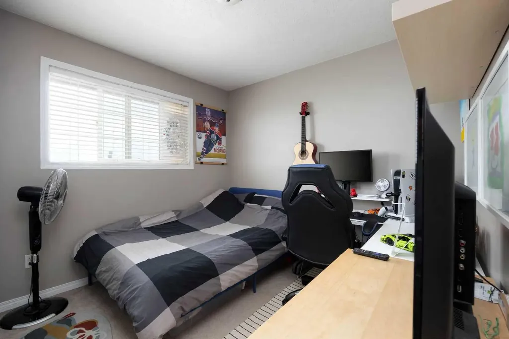 220 Swanson Crescent Fort Mcmurray AB T9K 2W5