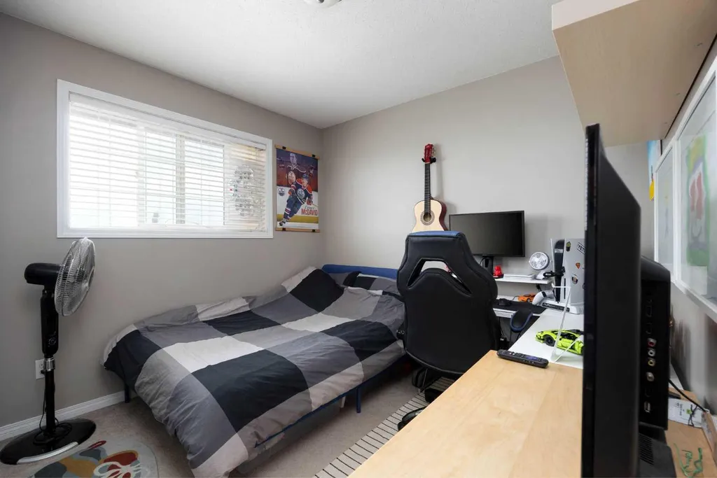 220 Swanson Crescent Fort Mcmurray AB T9K 2W5