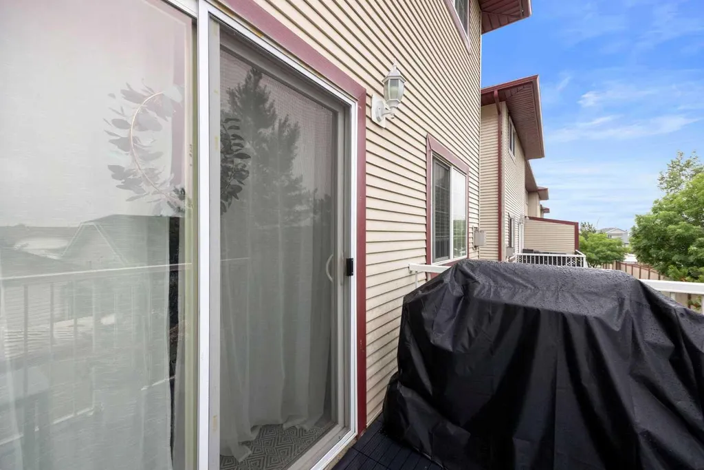 220 Swanson Crescent Fort Mcmurray AB T9K 2W5