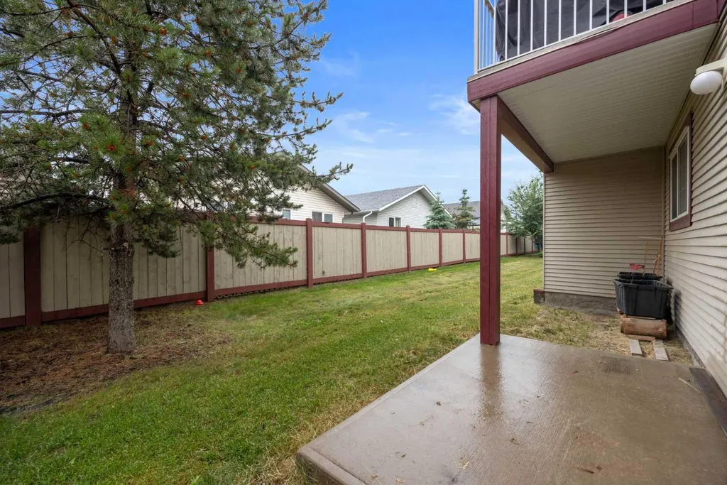 220 Swanson Crescent Fort Mcmurray AB T9K 2W5