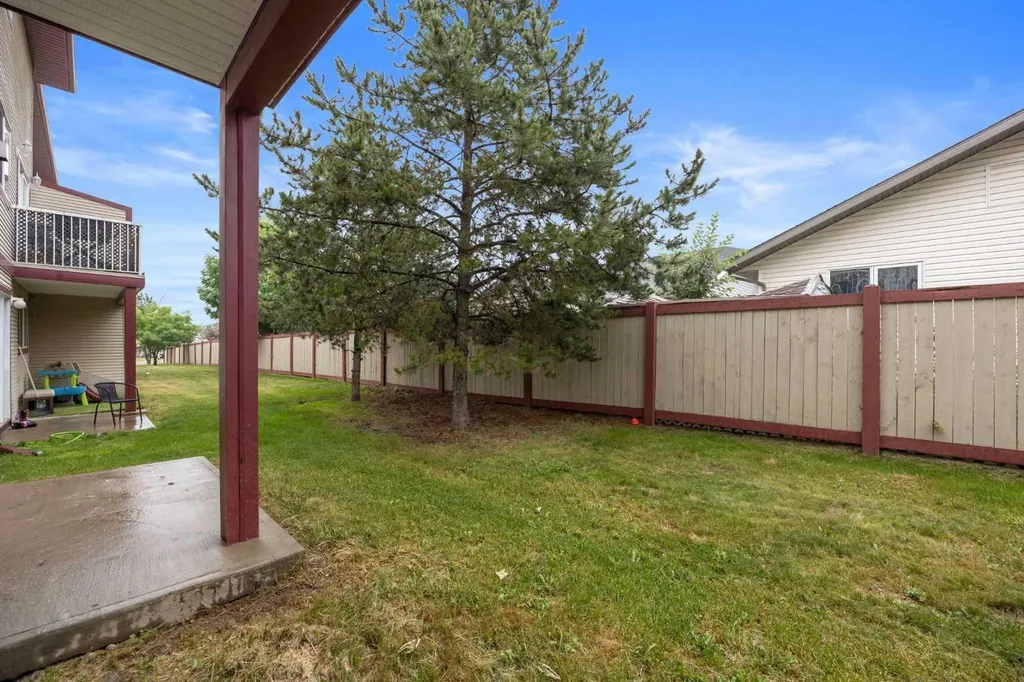 220 Swanson Crescent Fort Mcmurray AB T9K 2W5