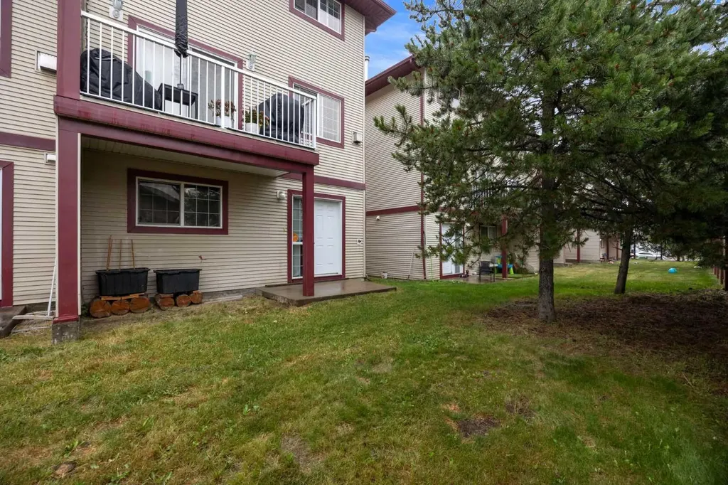 220 Swanson Crescent Fort Mcmurray AB T9K 2W5