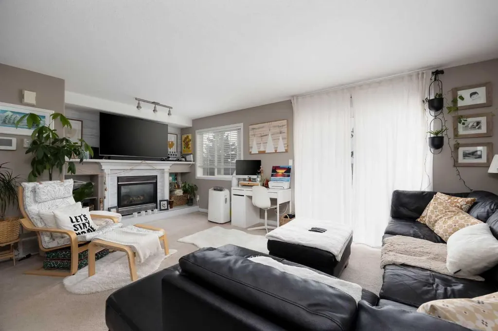 220 Swanson Crescent Fort Mcmurray AB T9K 2W5