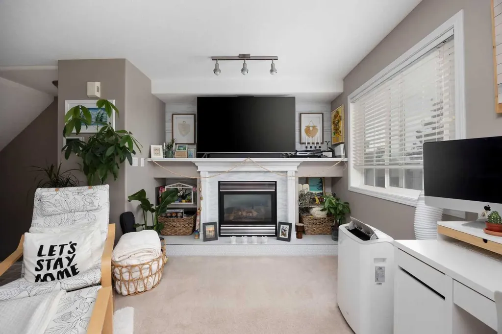 220 Swanson Crescent Fort Mcmurray AB T9K 2W5