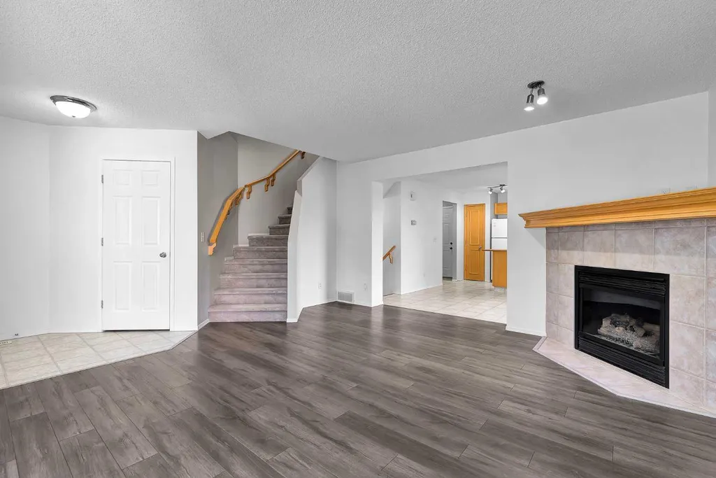 203 Covemeadow Crescent Calgary AB T3K6B1