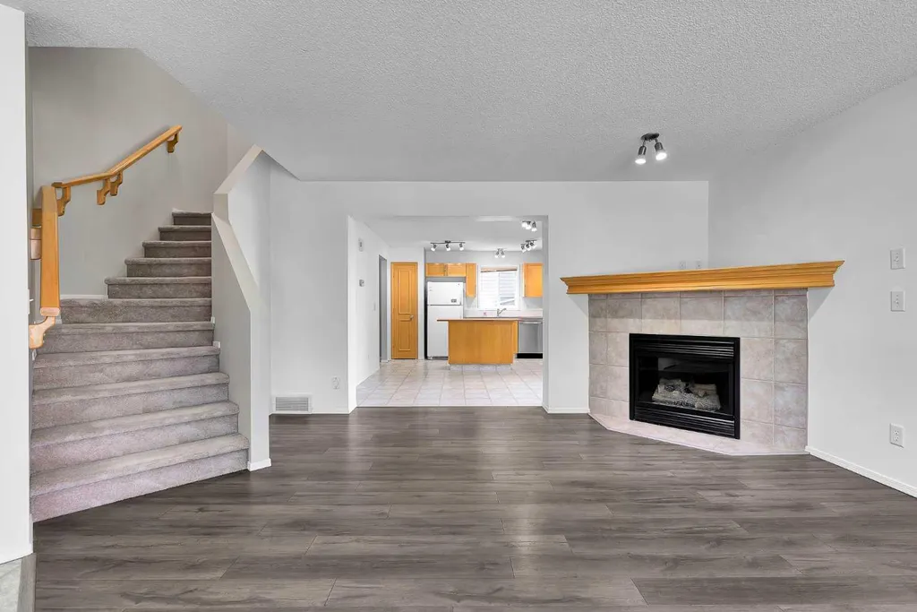 203 Covemeadow Crescent Calgary AB T3K6B1