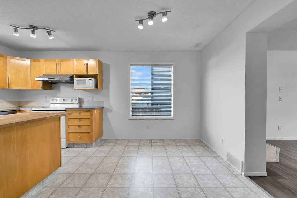 203 Covemeadow Crescent Calgary AB T3K6B1
