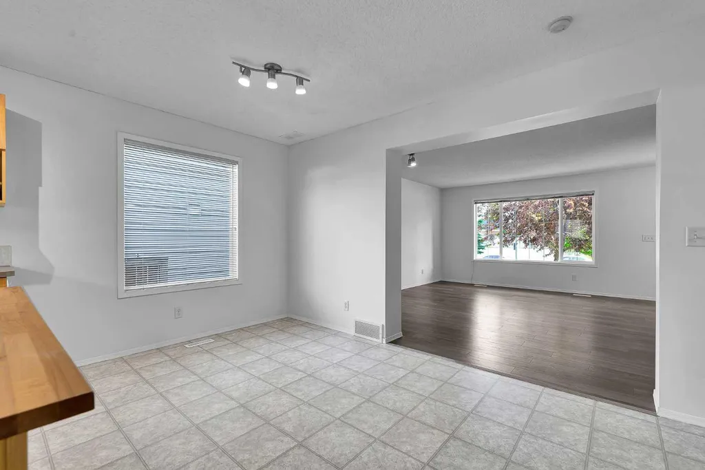 203 Covemeadow Crescent Calgary AB T3K6B1