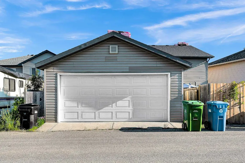 203 Covemeadow Crescent Calgary AB T3K6B1