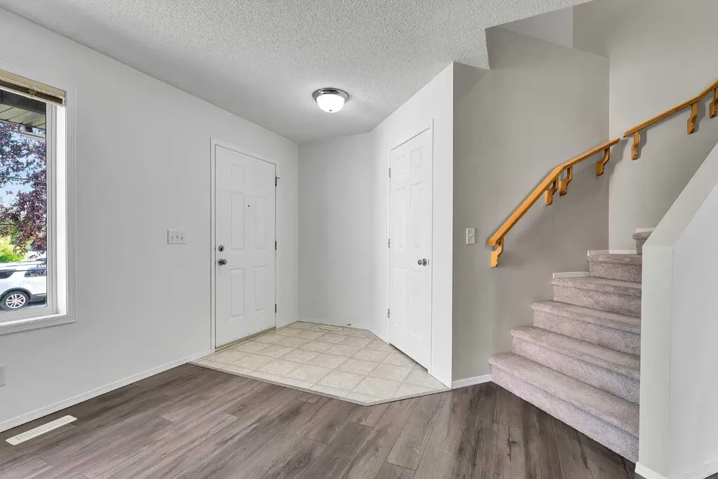 203 Covemeadow Crescent Calgary AB T3K6B1