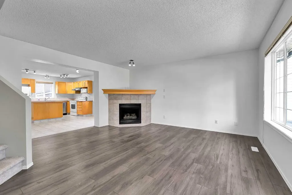 203 Covemeadow Crescent Calgary AB T3K6B1