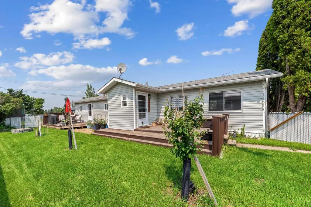 5306 49 Street Daysland AB T0B 1A0