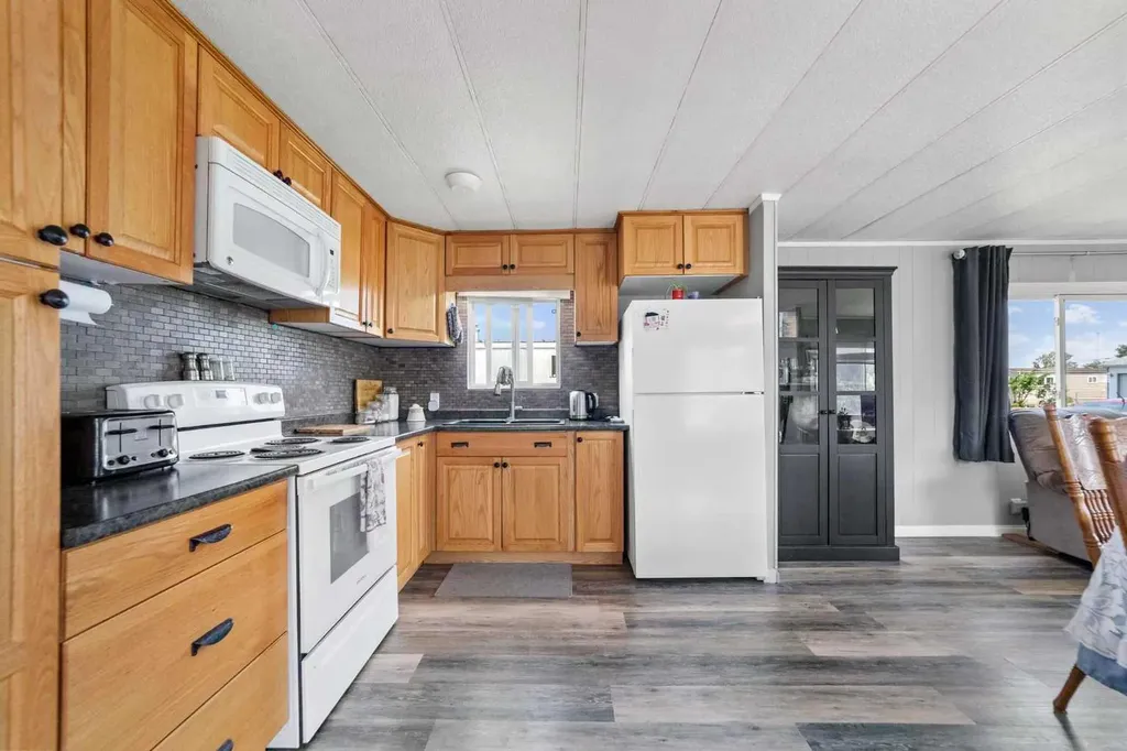 5306 49 Street Daysland AB T0B 1A0