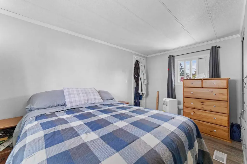 5306 49 Street Daysland AB T0B 1A0