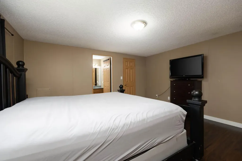 189 Couture Lane Fort Mcmurray AB T9K 1Y2