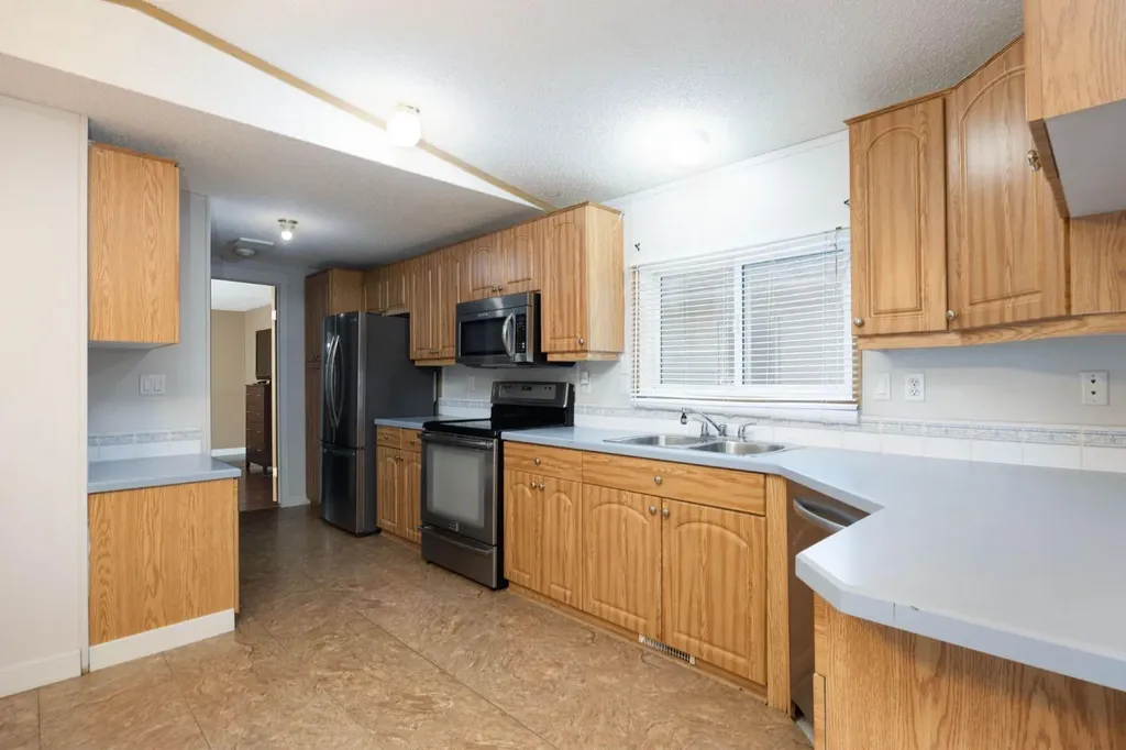 189 Couture Lane Fort Mcmurray AB T9K 1Y2