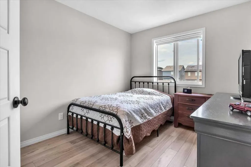 70 Haskayne Drive NW Calgary AB T3L 0H1