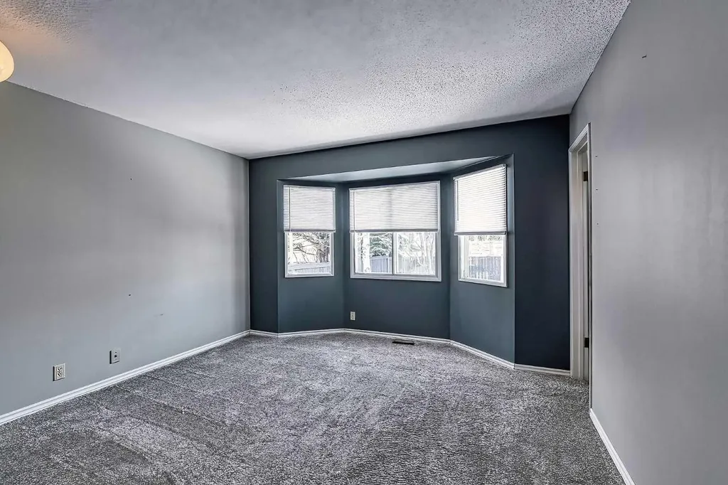 3523 48 Street NE Calgary AB T1Y5S5