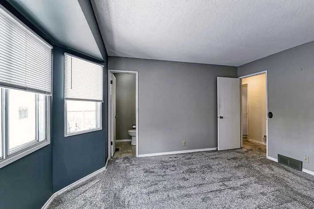3523 48 Street NE Calgary AB T1Y5S5