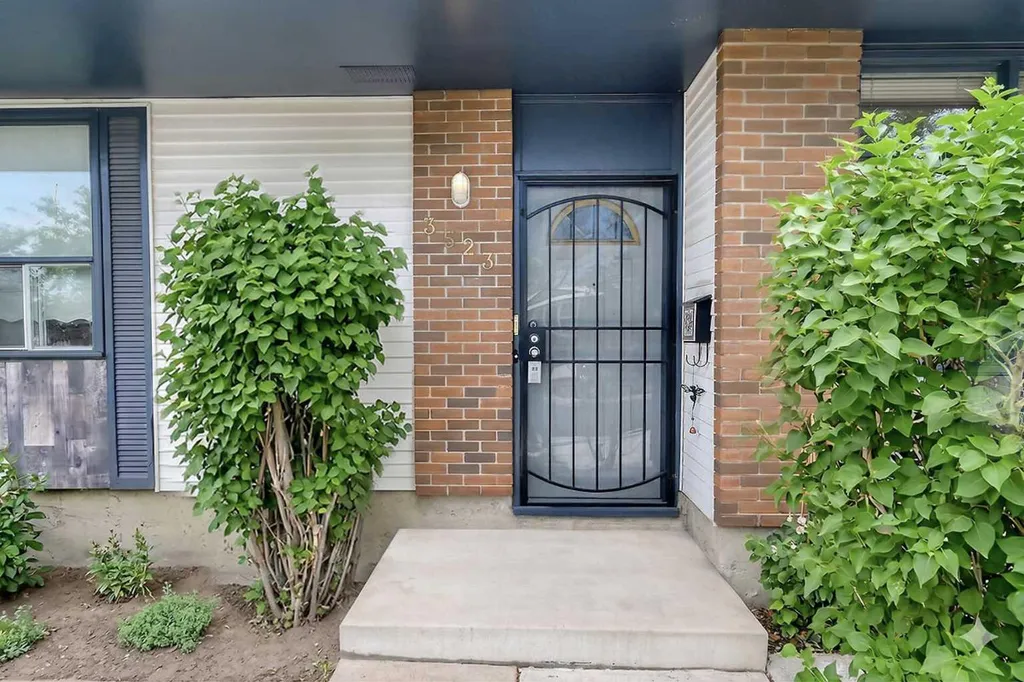 3523 48 Street NE Calgary AB T1Y5S5