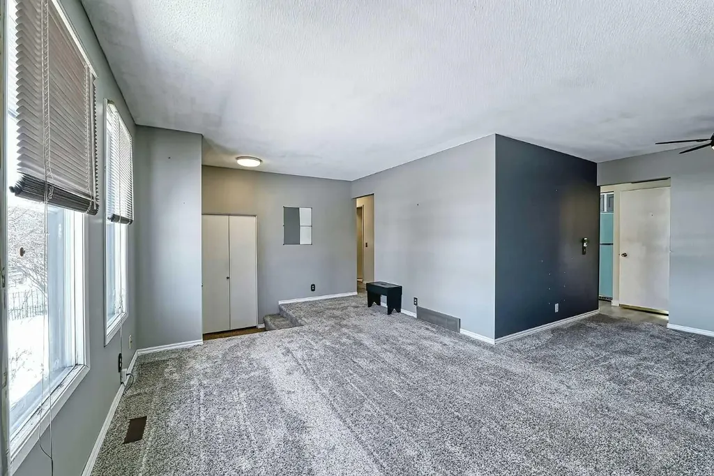 3523 48 Street NE Calgary AB T1Y5S5