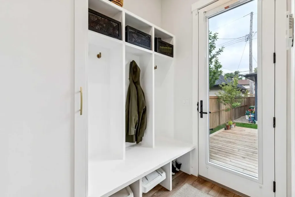 1329 Regal Crescent NE Calgary AB T2E 5H4