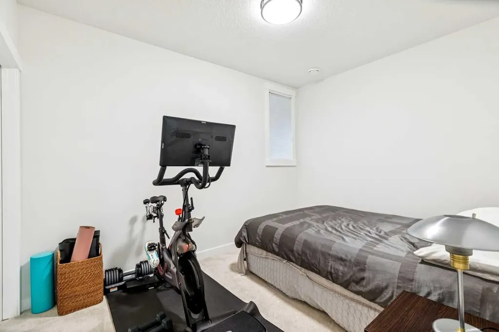 1329 Regal Crescent NE Calgary AB T2E 5H4