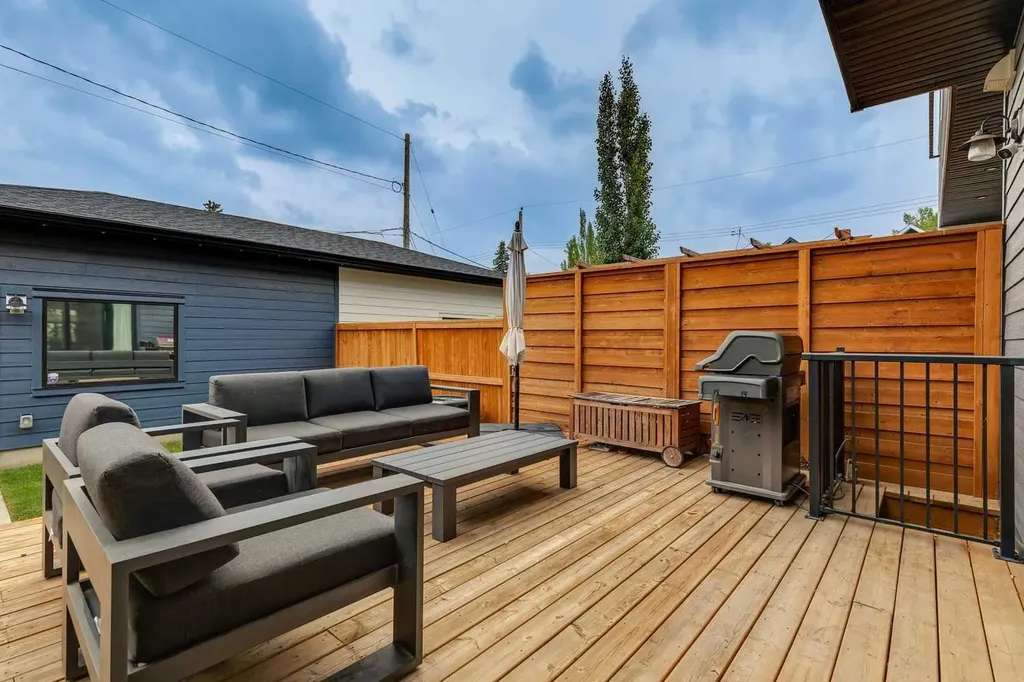 1329 Regal Crescent NE Calgary AB T2E 5H4