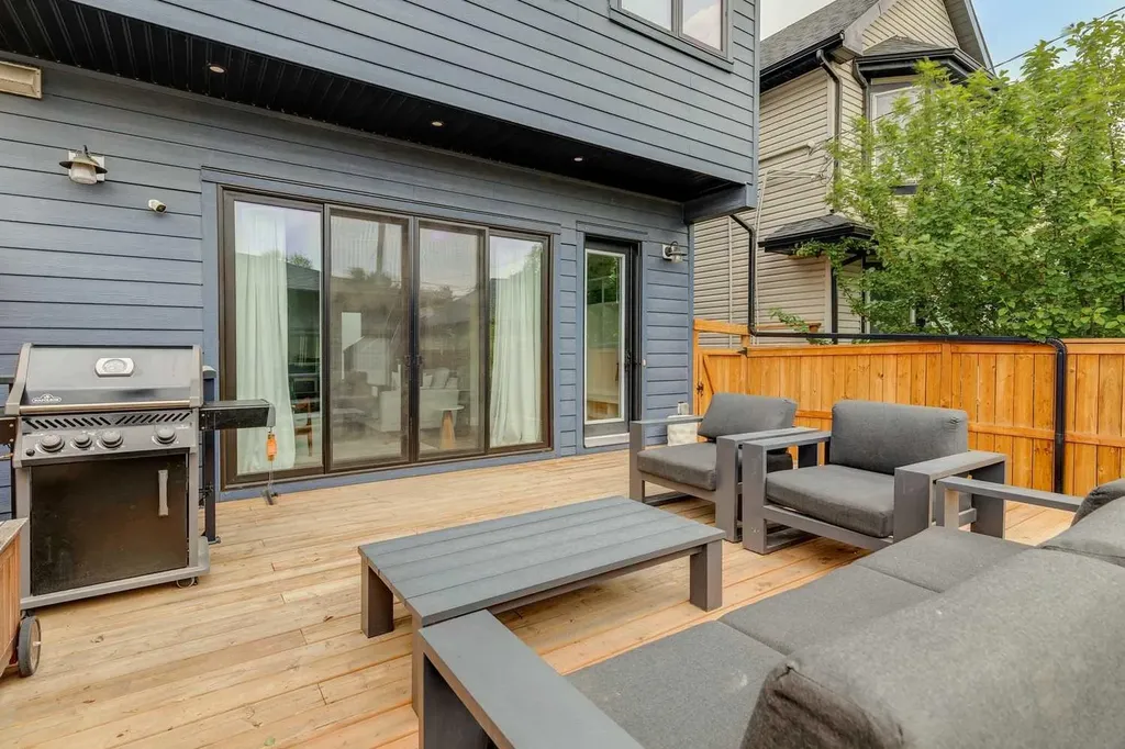 1329 Regal Crescent NE Calgary AB T2E 5H4