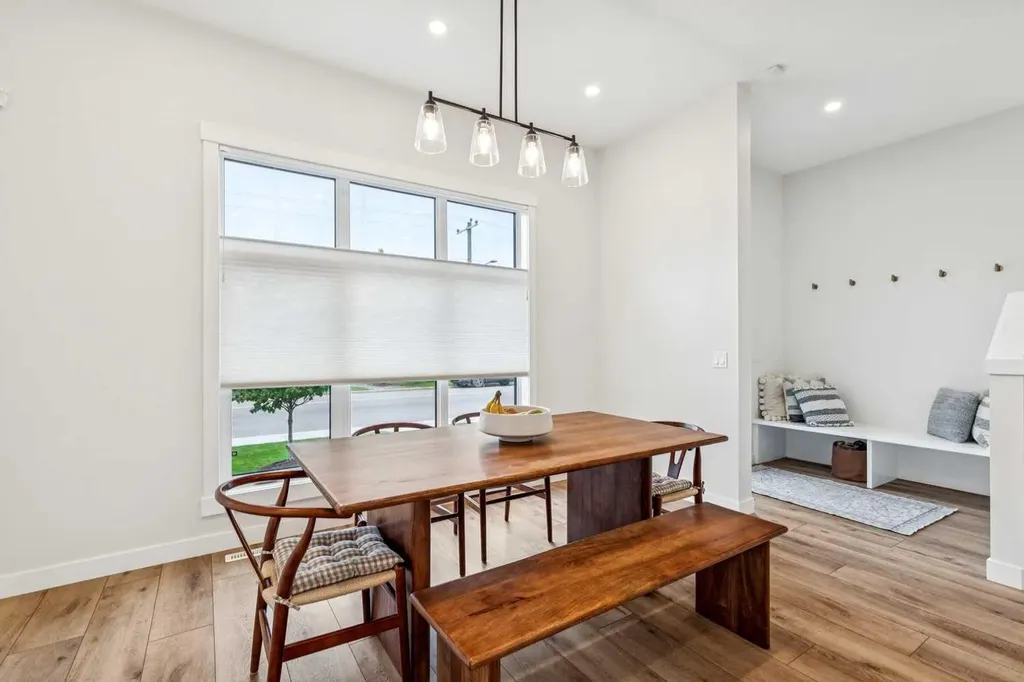 1329 Regal Crescent NE Calgary AB T2E 5H4
