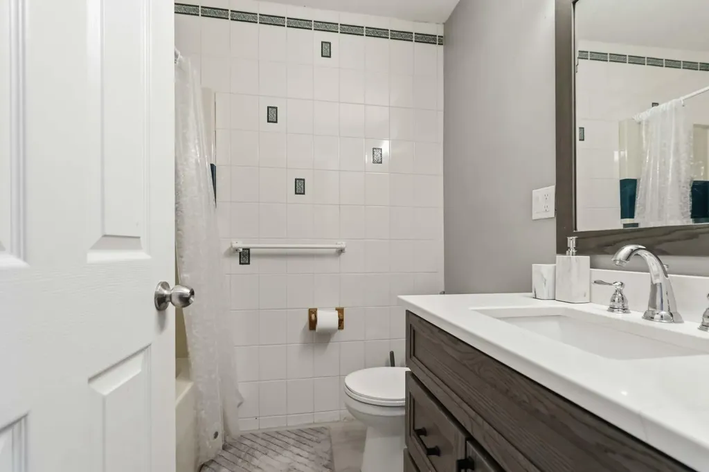 98 Hill Drive Fort Mcmurray AB T9H 2A4