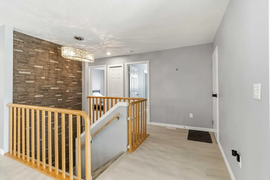 98 Hill Drive Fort Mcmurray AB T9H 2A4