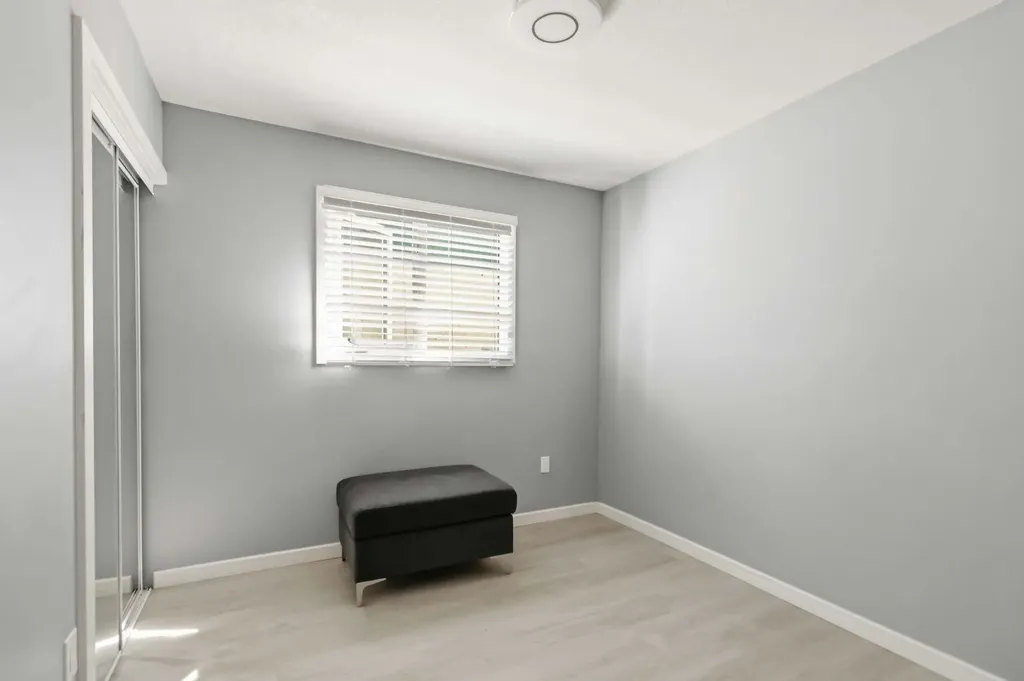 98 Hill Drive Fort Mcmurray AB T9H 2A4