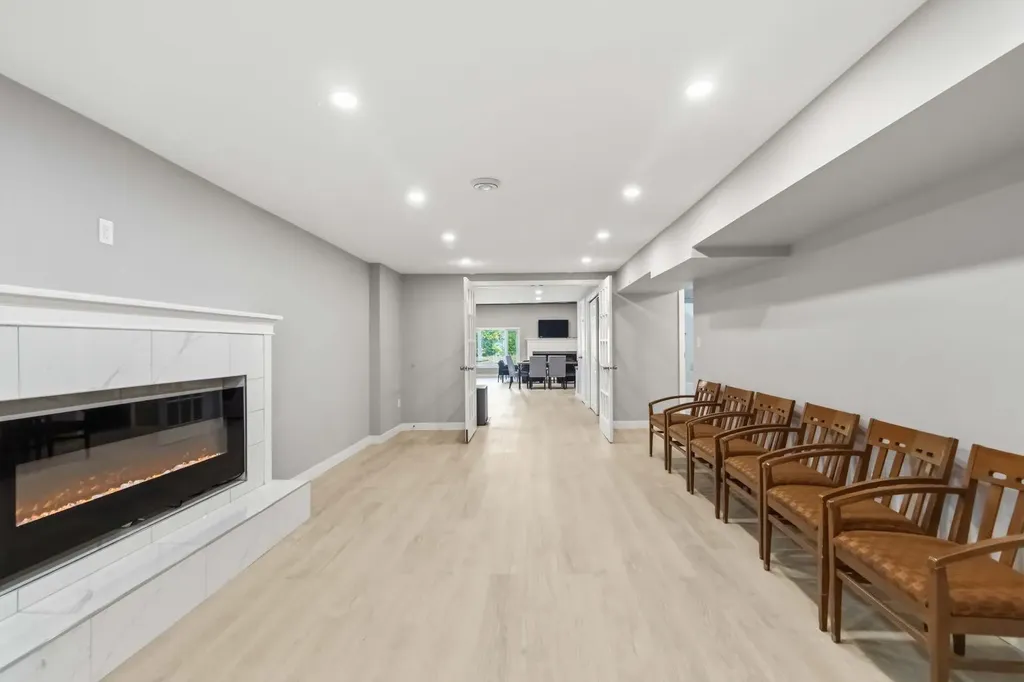 98 Hill Drive Fort Mcmurray AB T9H 2A4