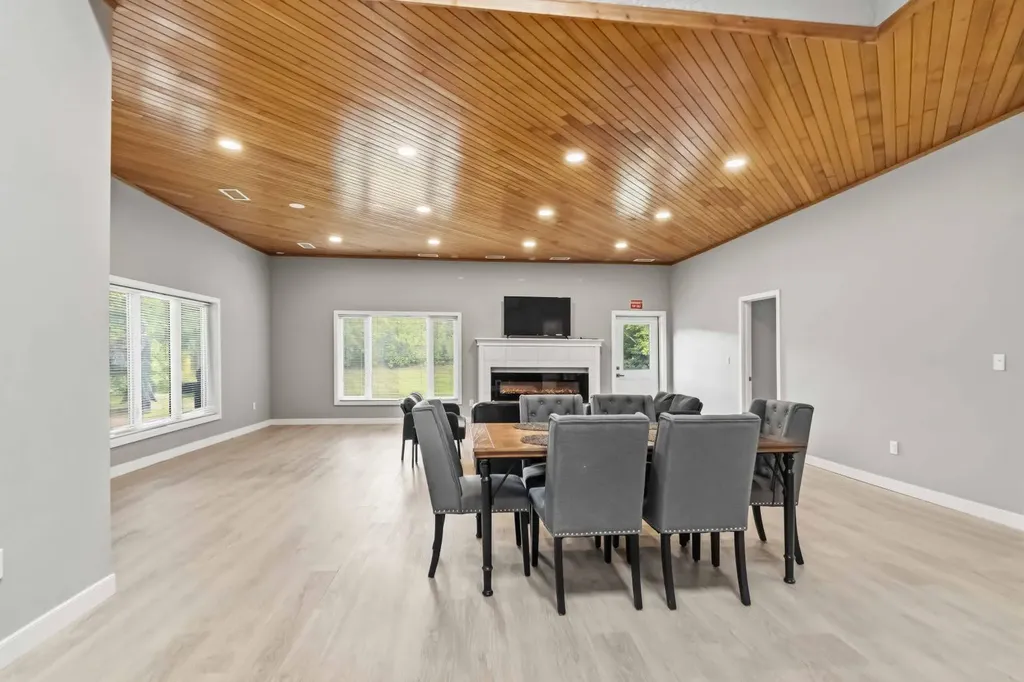 98 Hill Drive Fort Mcmurray AB T9H 2A4